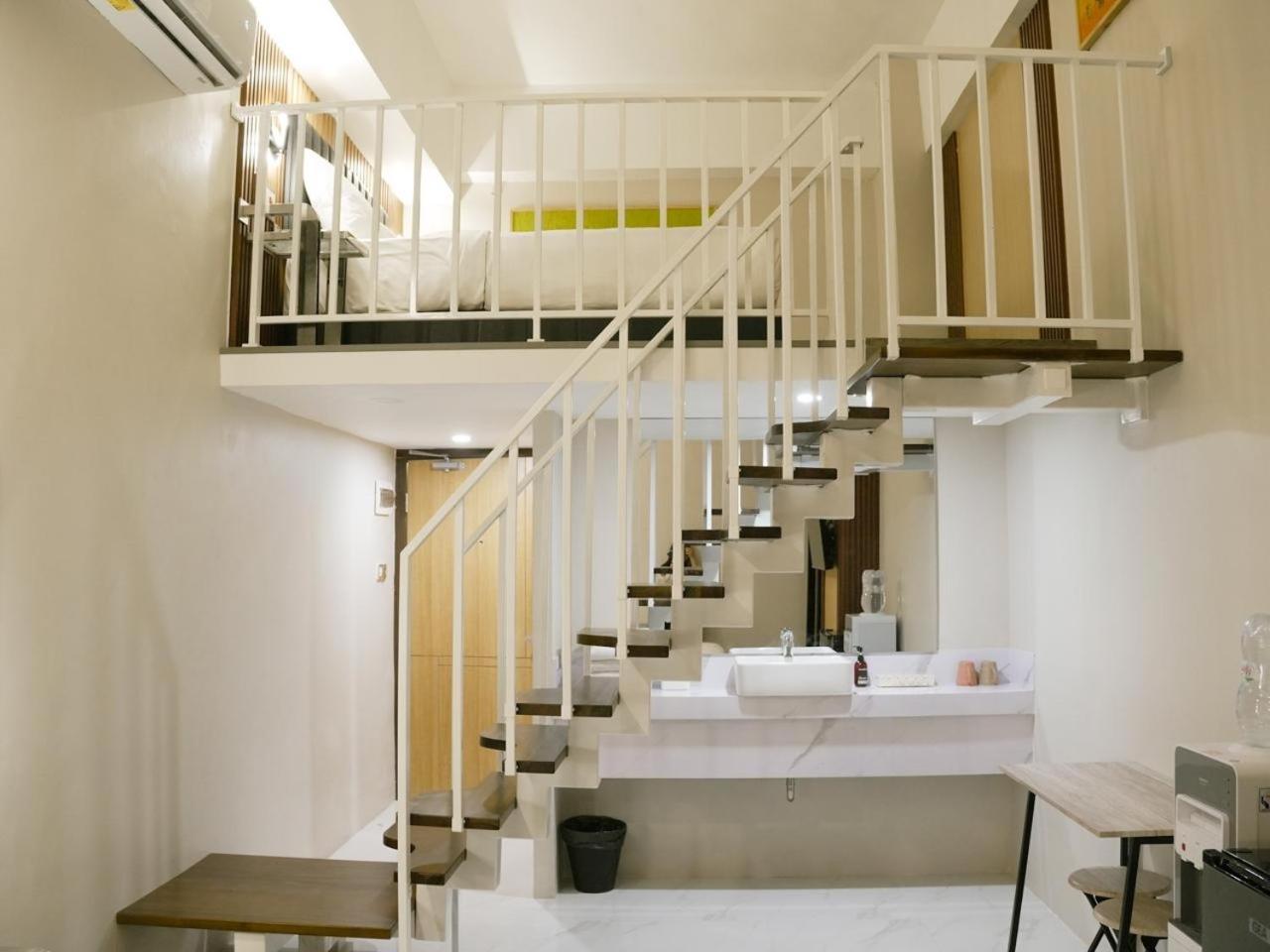 Verse Hotel