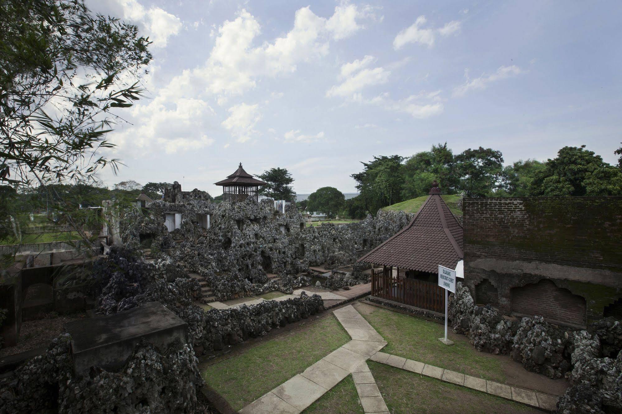 Verse Hotel 3*